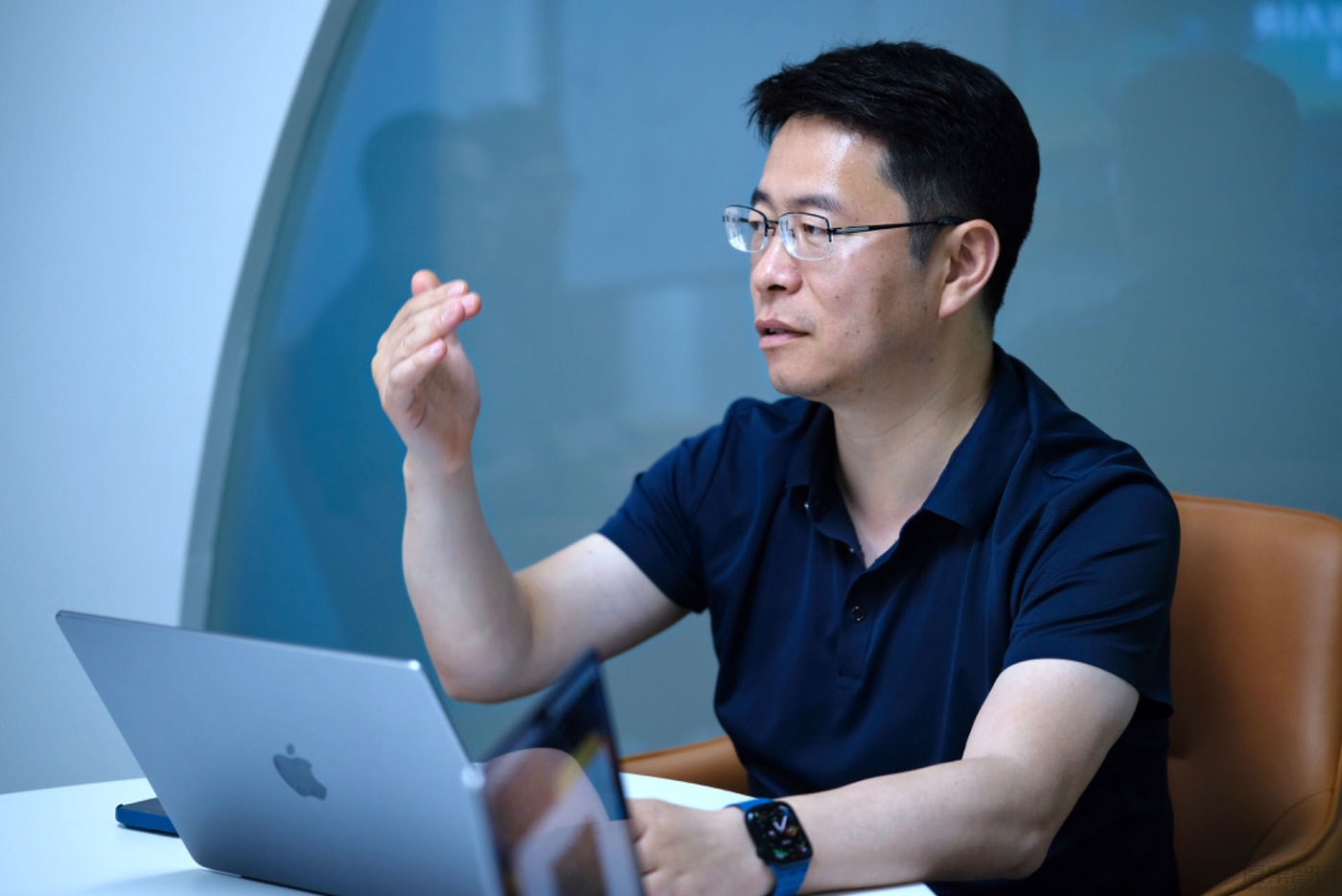 对话多屏未来黄海:AR行业起与伏之后,把大模型塞进终端里插图 对话多屏未来黄海:AR行业起与伏之后,把大模型塞进终端里