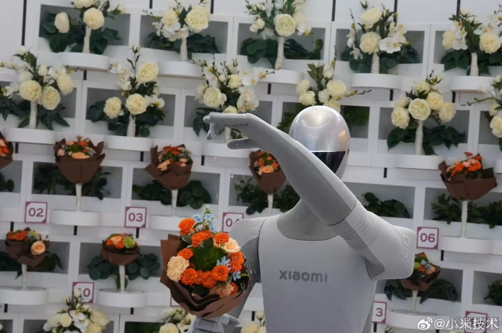 小米新一代人形机器人亮相 2026 世界机器人博览会，8 月 20 日起展台将对普通观众开放