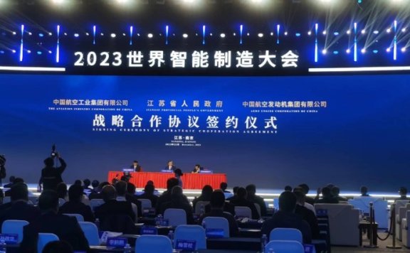 谷歌发布划时代AI大模型Gemini,语言理解得分率达90%,优于专家级人类