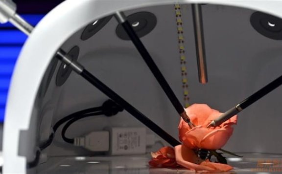 《未来医生白皮书》：过半受访医护学生担忧生成式人工智能，八成中国导师支持