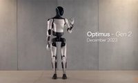 马斯克展示特斯拉人形机器人 Optimus 二代，步行更流畅