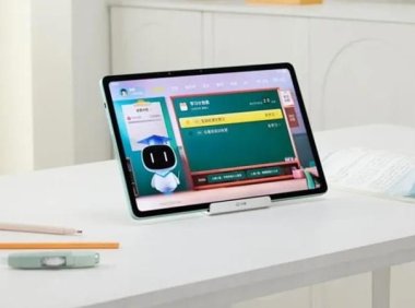 百度文心大模型学习机“小度学习机Z30”发布