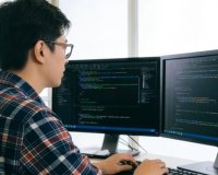 谷歌：目前公司内部 75% 的新代码由 AI 生成