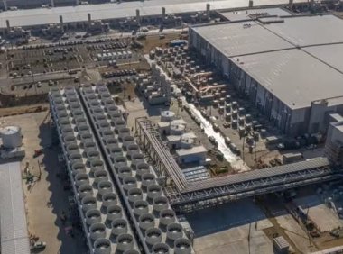 微软“全球最强”AI 数据中心 Fairwater 提前上线，包含数十万块 GB200